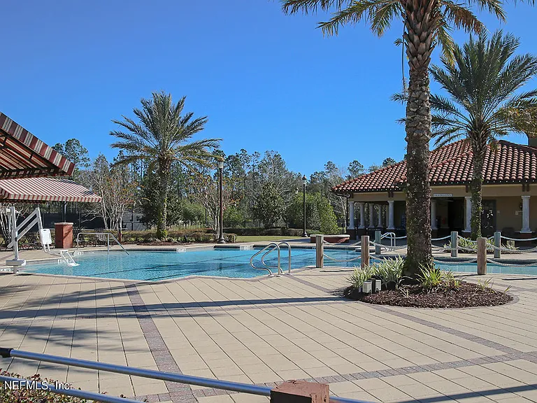 340 Servia Dr — Photo 22