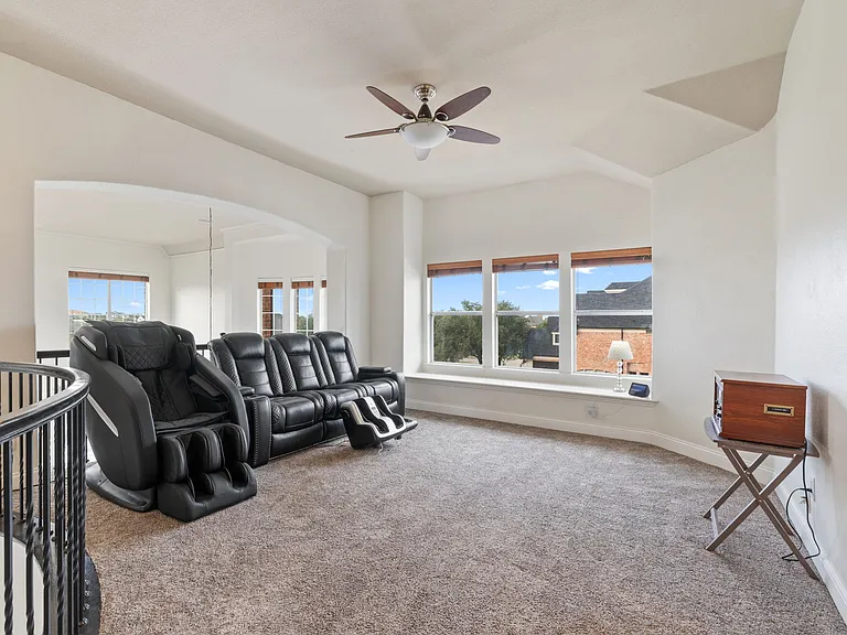 1920 Sandstone Dr — Photo 17