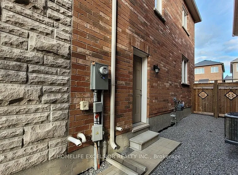 130 Major Cres — Photo 17