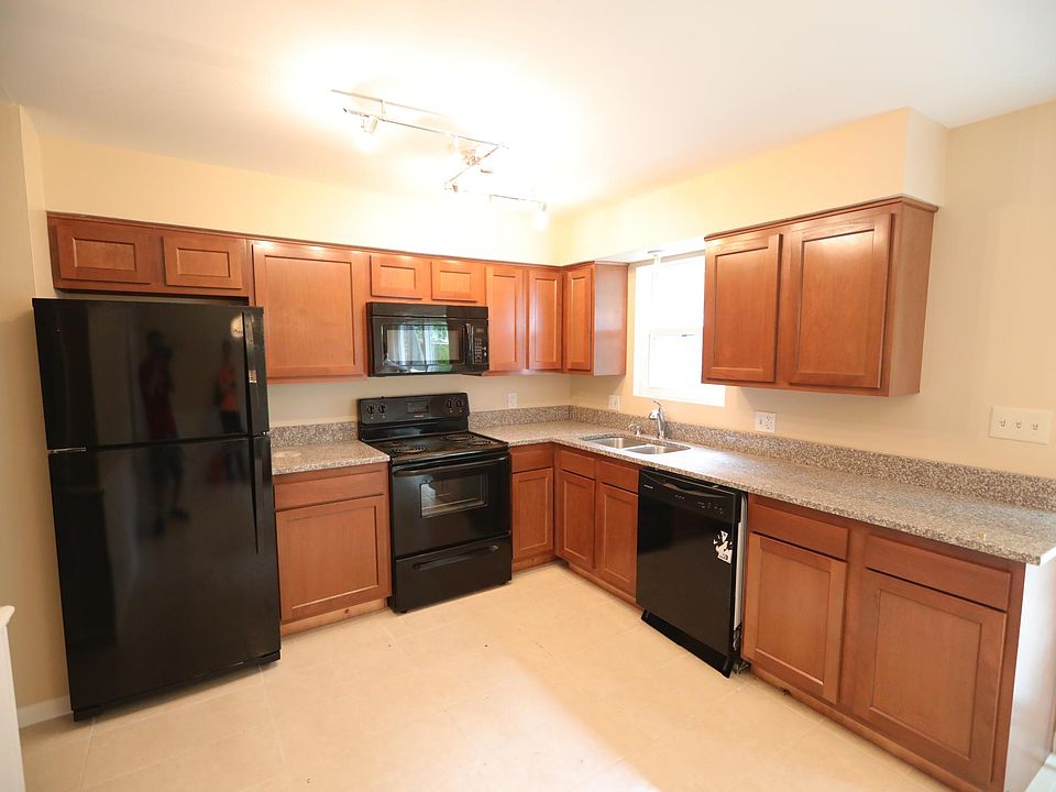 1st image of 670 Village Place South Dr