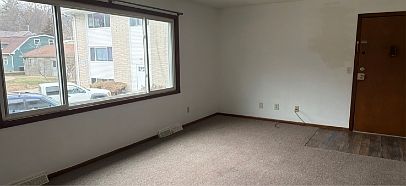 3rd image of 906 5th Ave S #10927792