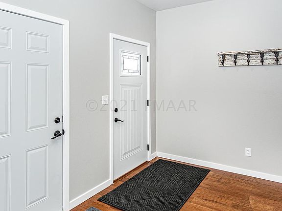 3rd image of 621 5th St E