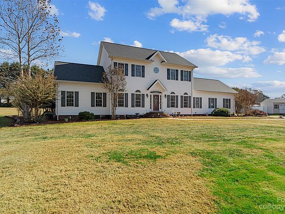 4th image of 162 Golden Oak Dr