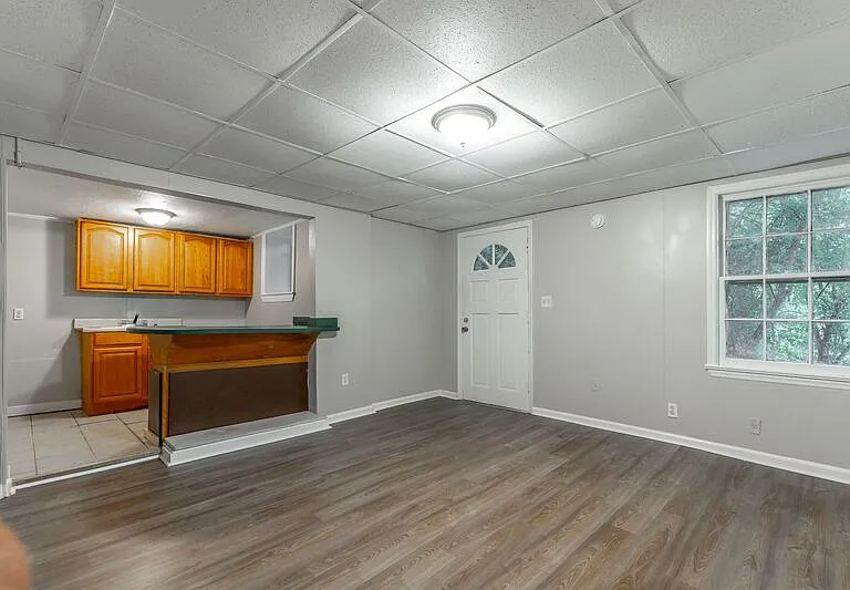 518 E Manning St #5 — Photo 5