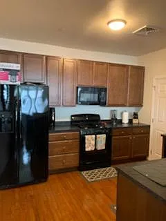 Spacious kitchen - 4411 Driftwood Dr