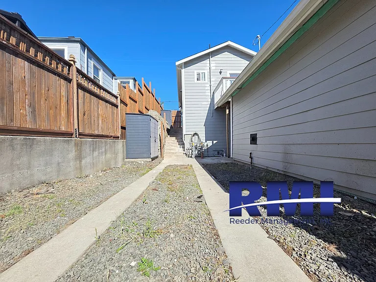 641 N Montgomery Ave — Photo 7