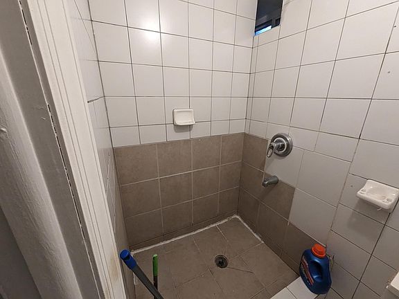 3rd image of 82-42 168th St