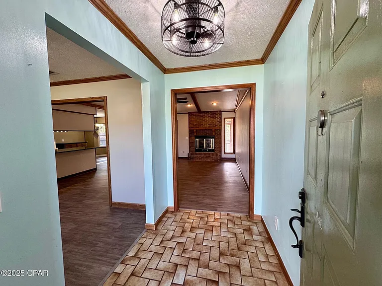 6210 Imperial Dr — Photo 2
