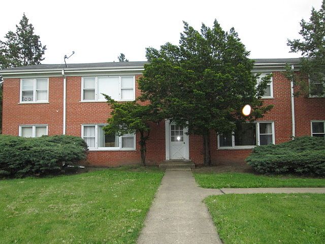 1st image of 201 W Johnson St APT 1B