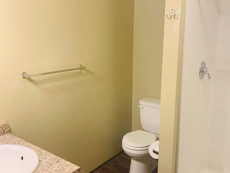 4428 Deveraux Pl — Photo 5
