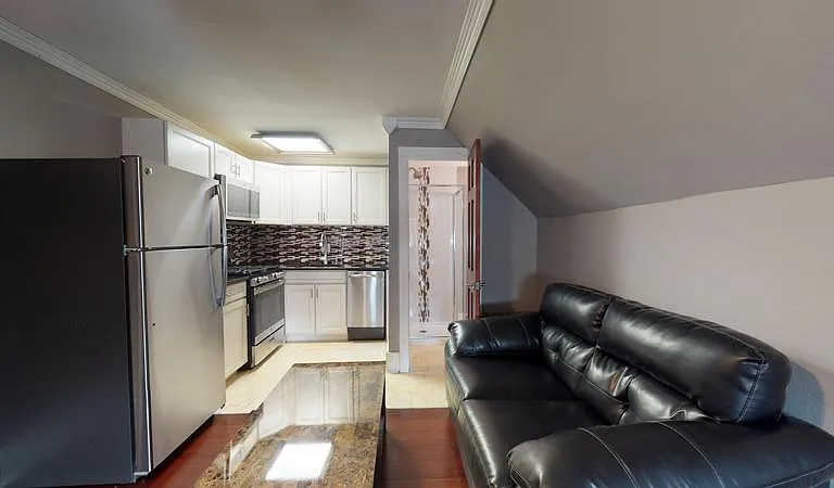 315 S Beech St #10 — Photo 3