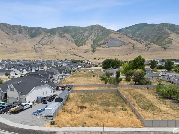 8048 N Park Ln, Tooele, UT 84074