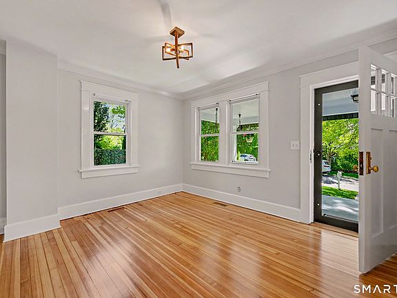 5th image of 4-R Highview Ave
