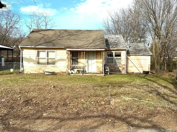 312 Orange St, Henryetta, OK 74437