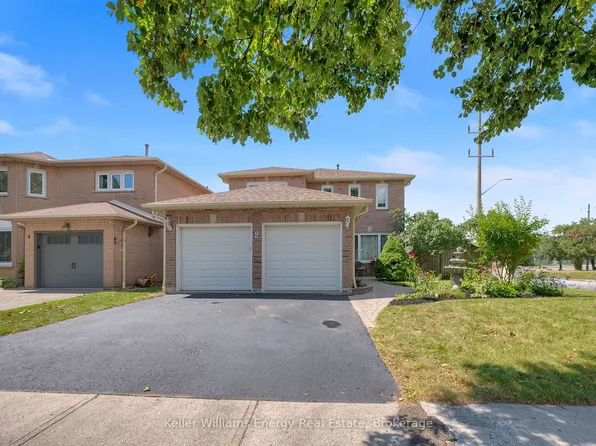 2 Murkar Cres, Whitby, ON L1N 8Y4
