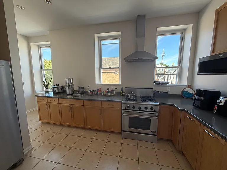 2920 Elliott St — Photo 13