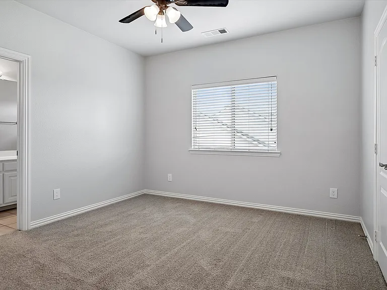 1604 Morning Dove Ct — Photo 15