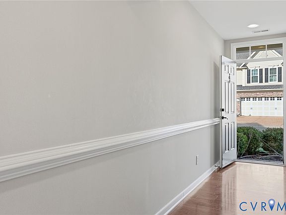 4th image of 2814 Murano Way