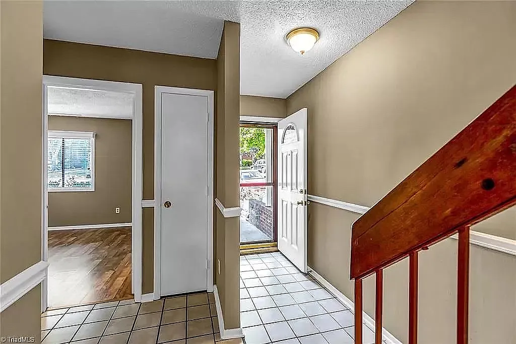 1732 N Hamilton St — Photo 2