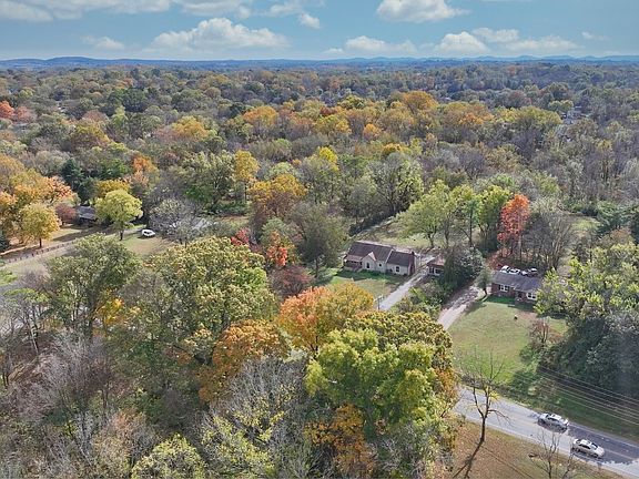 2nd image of 291 Haywood Ln