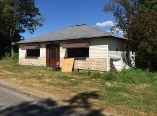 1304 N Main St, Russell, PA 16345