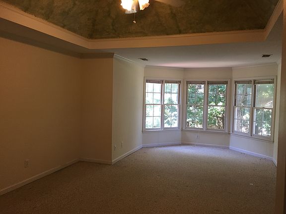 5th image of 330 Brook Ford Point