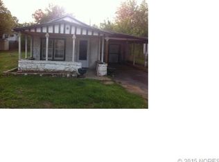 916 N Franklin Ave W, Sand Springs, OK 74063