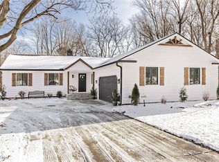 1823 Som Center Rd, Gates Mills, OH 44040