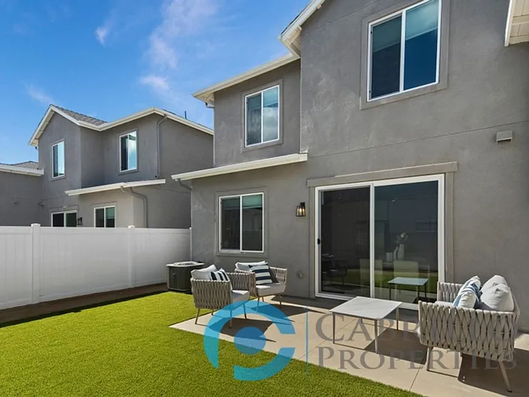 1683 Neptune Ave — Photo 97