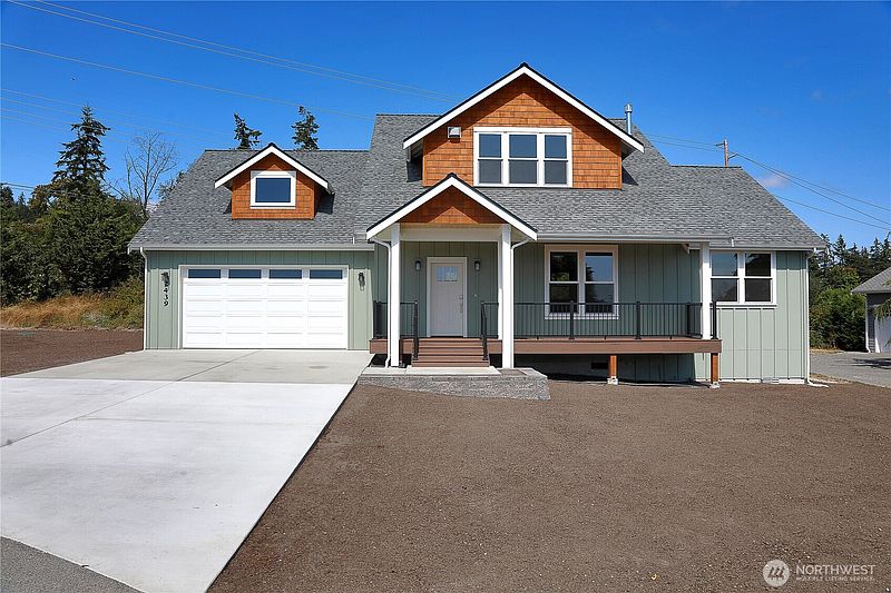 3rd image of 2439 Cambridge Court