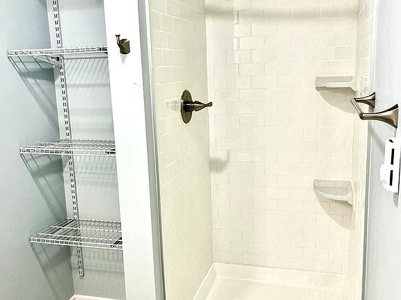 5th image of 8 Church St APT 105
