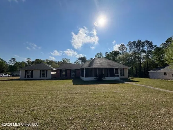 50 Smallwood Dr, Picayune, MS 39466
