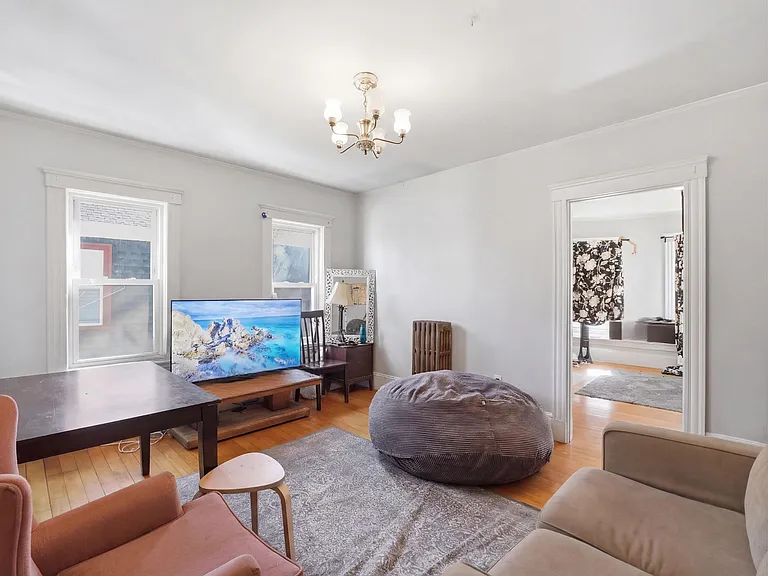 19 Irma Ave #3 — Photo 3
