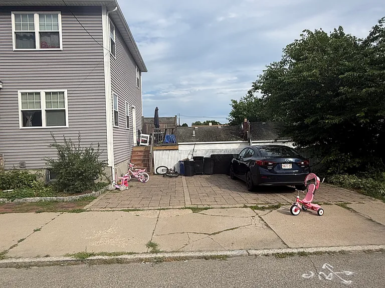 32 Chestnut St #1 — Photo 12