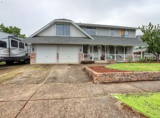 356 71st St, Springfield, OR 97478