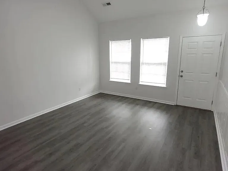 211 Congaree River Dr — Photo 4