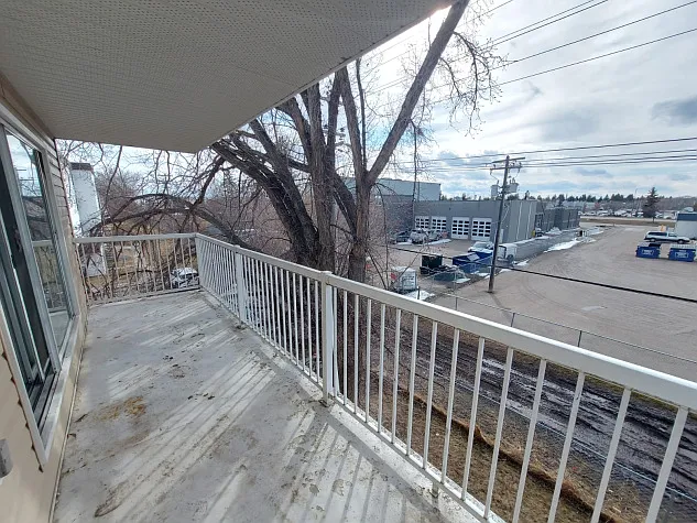 7148 Parke Ave — Photo 16
