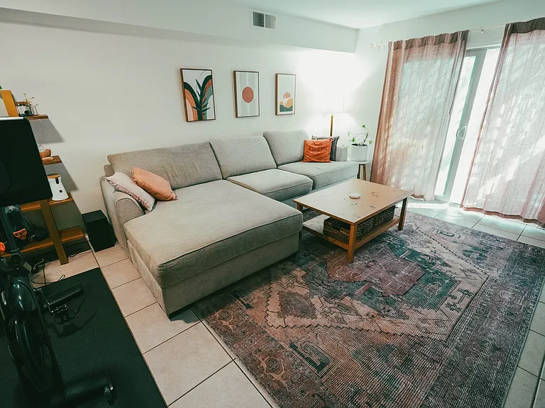 3037 Ingelow St #5 — Photo 5