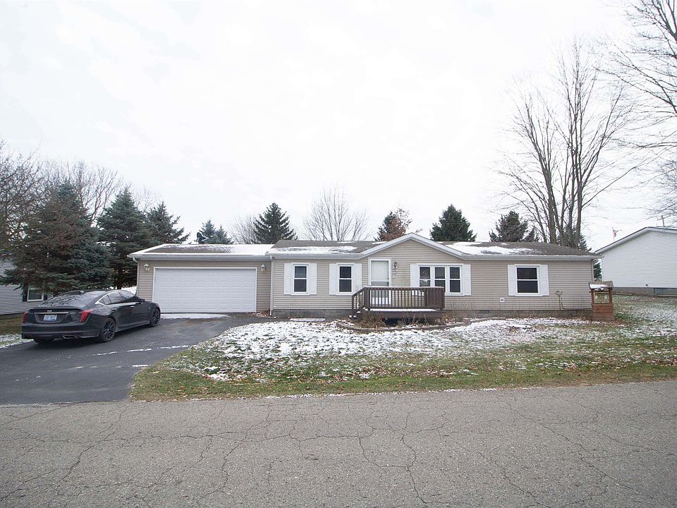 2266 Dennis St, Croswell, MI 48422 Zillow