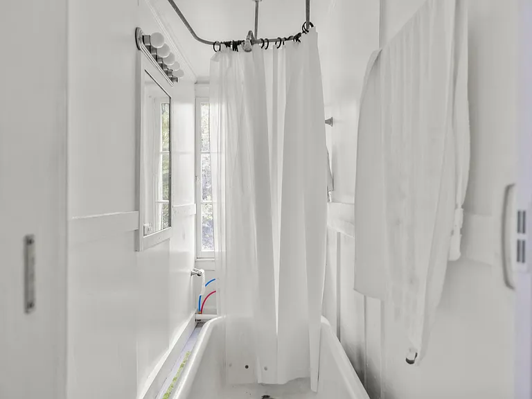 407 Warren St #4 — Photo 6