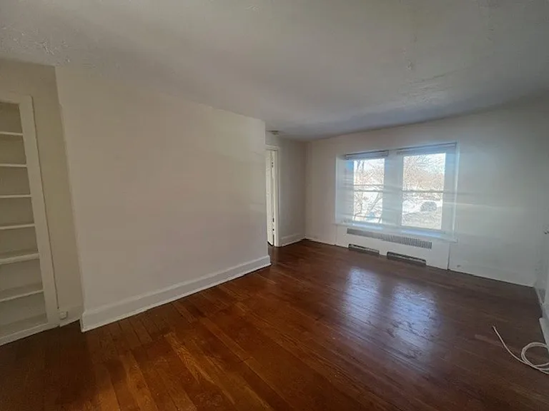 500 Manor House Ln — Photo 21