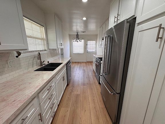 4th image of 19409 Beckworth Ave