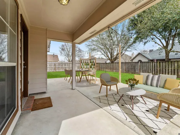 18339 Doc Olena Dr, Baton Rouge, LA 70817