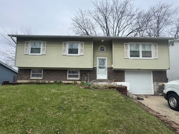 7148 Orchard Ln, Hanover Park, IL 60133