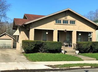 310 4th St, Charleston, IL 61920