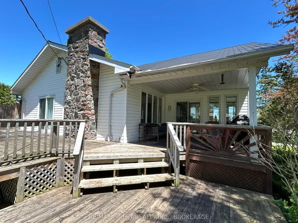 174 County Road 4 Rd, Loyalist, ON K0H 1G0
