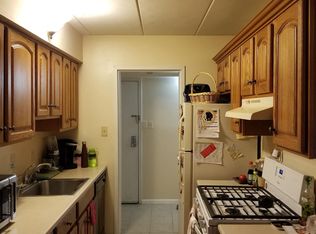 2300 Freetown Ct UNIT 1B, Reston, VA 20191