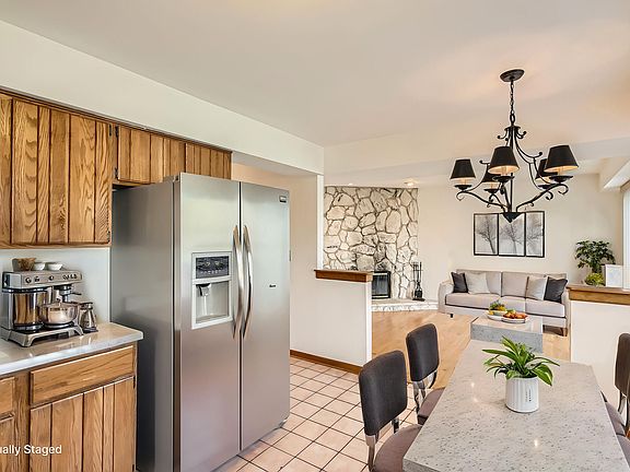 3rd image of 4665 Olmstead Dr