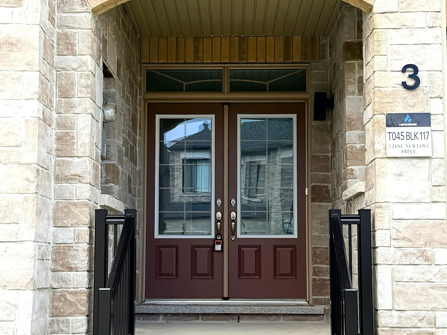 4 bed, $4,200 — Photo 2