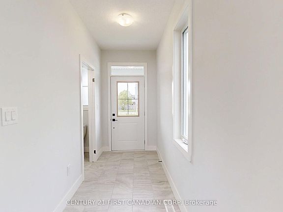 2nd image of 1221 Tulloch Ave